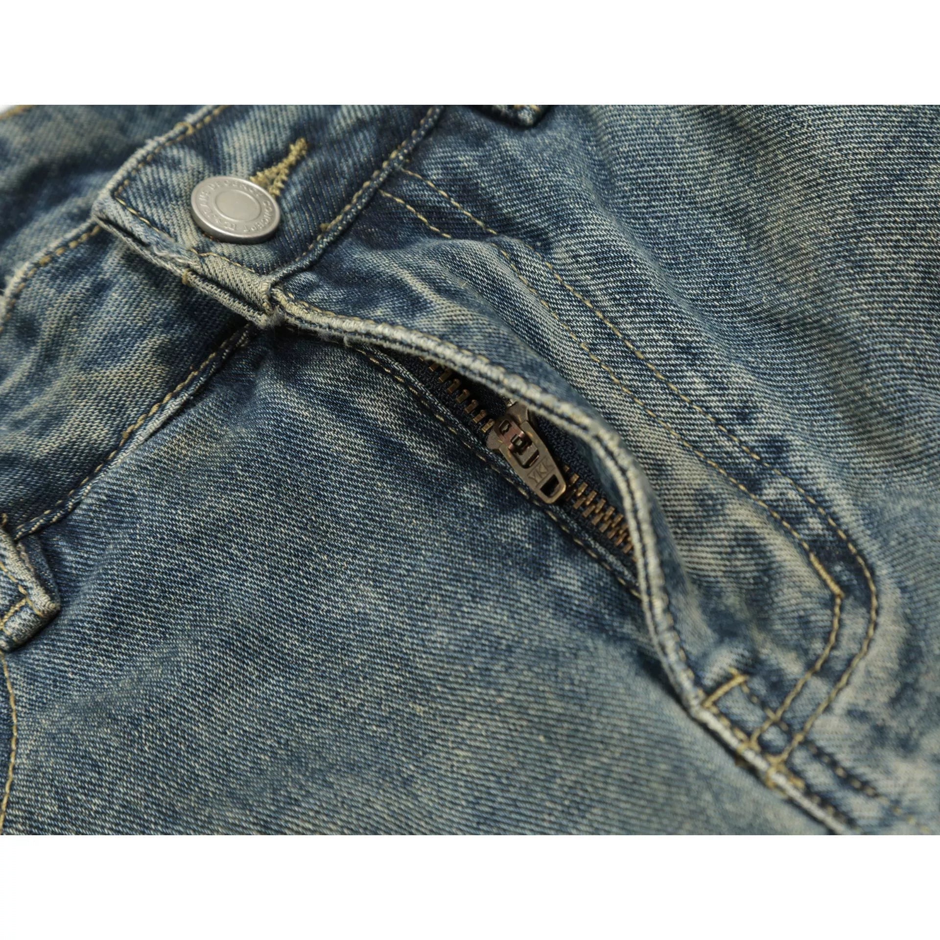 Fashion sports loose camouflage shorts